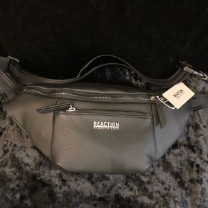 Kenneth Cole Fanny pack